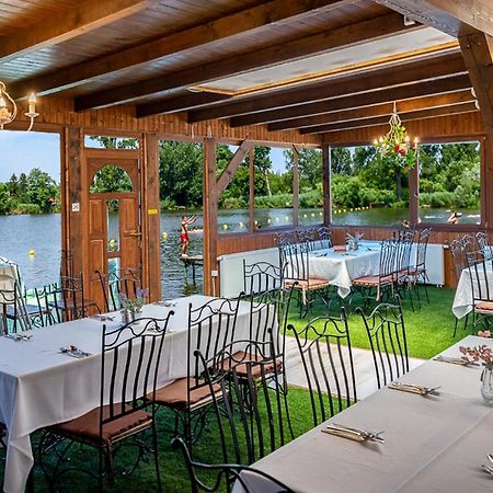 Eden Lounge Restaurant & Pension Veresegyház Eksteriør billede