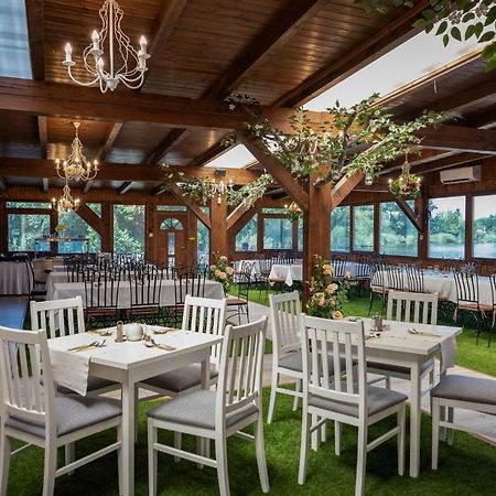 Eden Lounge Restaurant & Pension Veresegyház Eksteriør billede
