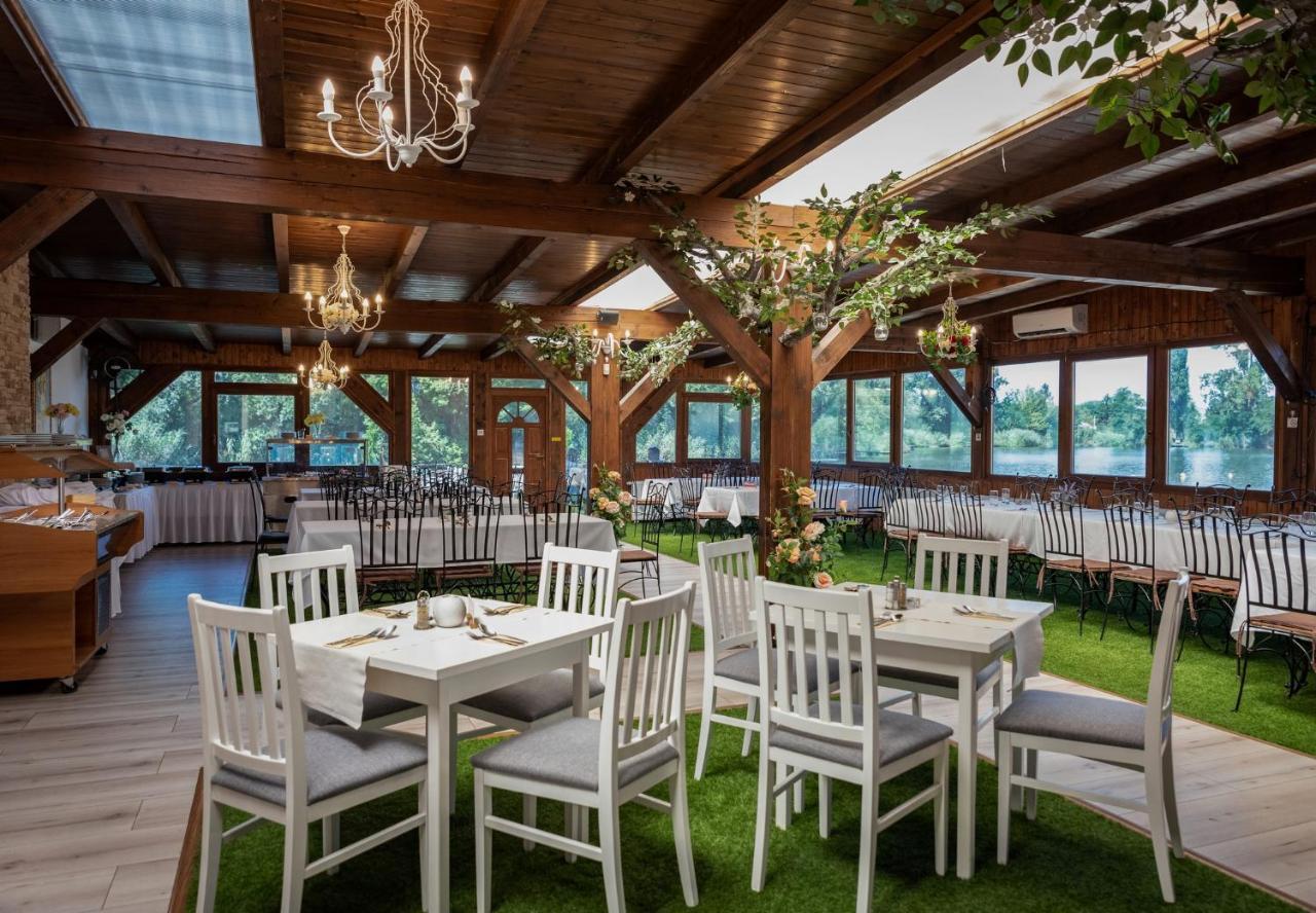 Eden Lounge Restaurant & Pension Veresegyház Eksteriør billede