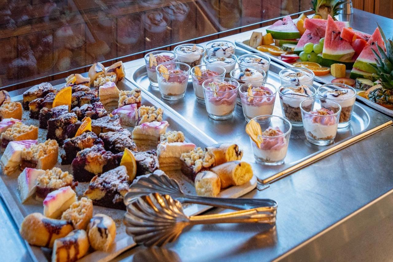 Eden Lounge Restaurant & Pension Veresegyház Eksteriør billede